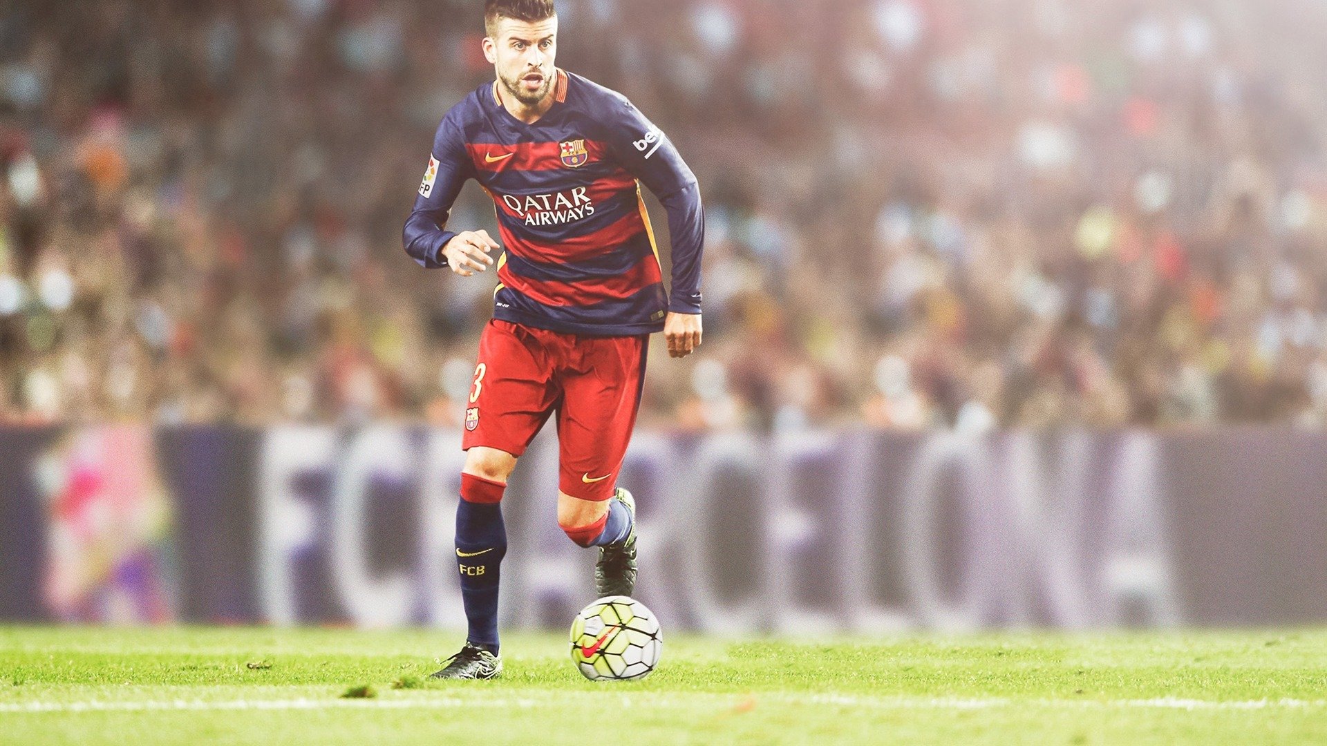 世界杯：难民出身球员进球后亲吻国旗 全场起立鼓掌